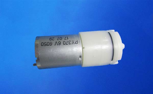 DC微型直流電動(dòng)充氣泵PYP370側(cè)面